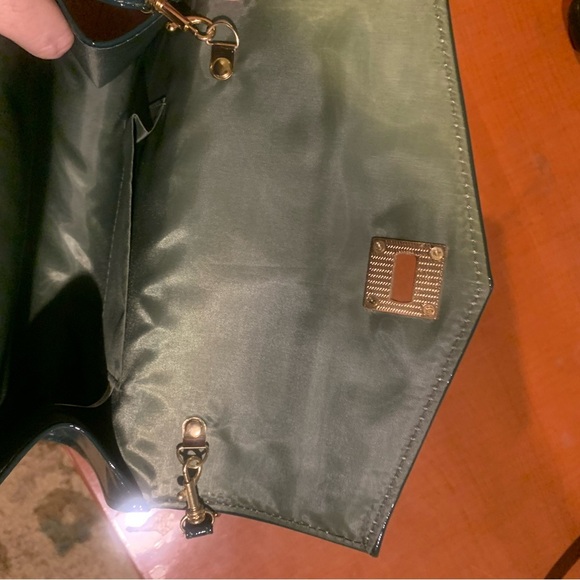 Chic Green Patent Leather Crossbody Bag with glossy , reflective finish. - Picture 7 of 7